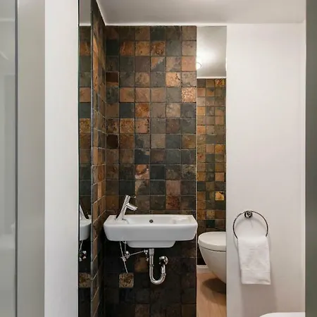 Modern Haven | Stikliu Street Loft Apartamento